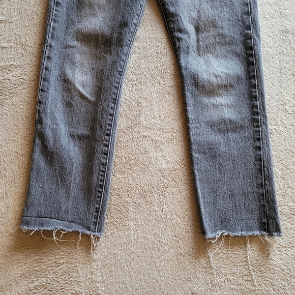 Levi's Wedgie Straight Black Embers faded black cropped raw hem jeans size 26 - Picture 7 of 15